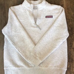 Girls’ Vineyard Vines quilted Shep shirt